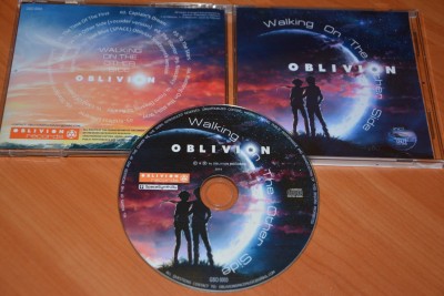 Oblivion - Walking OTOS (Disc).JPG